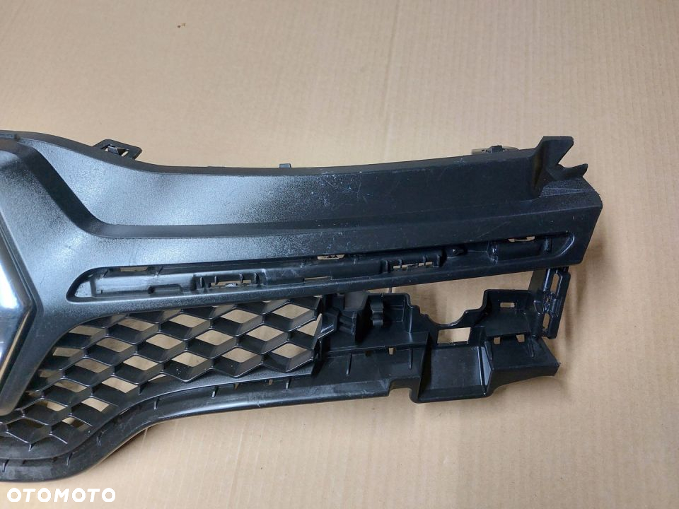 ATRAPA GRILL RENAULT TWINGO III 622566433R - 2