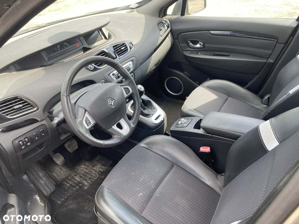 Renault Scenic - 11