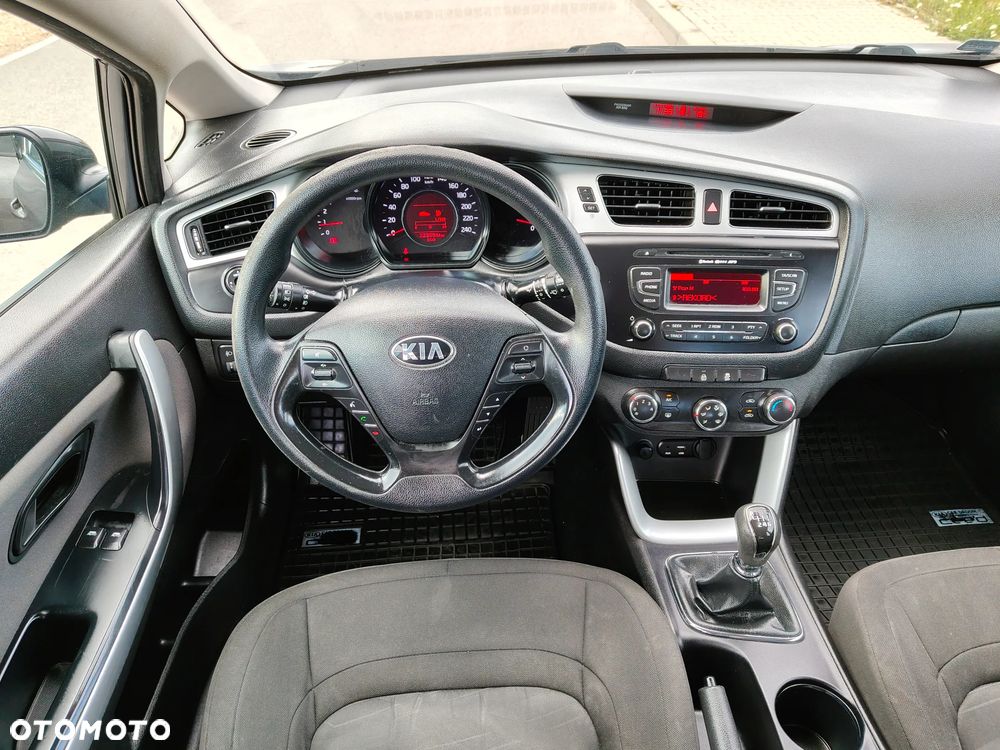 Kia Ceed 1.6 CRDi M - 29