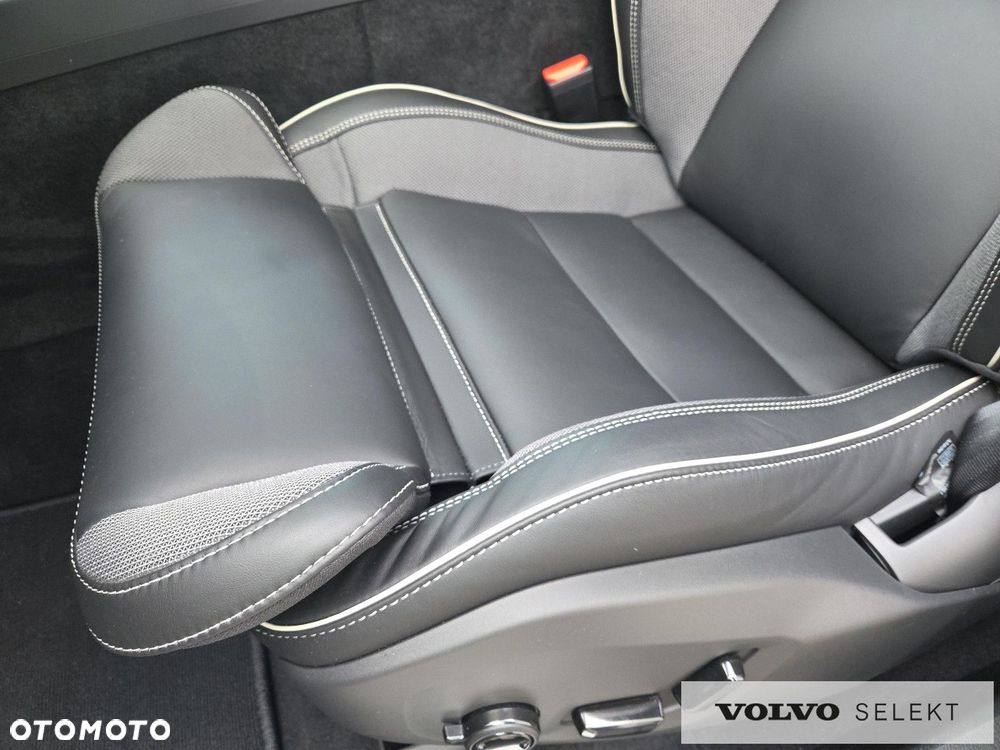 Volvo XC 60 T8 AWD Plus Black Edition - 24