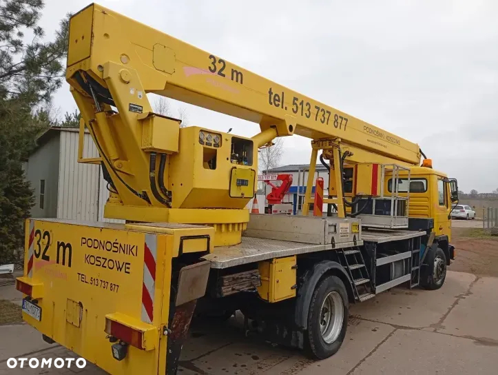 MAN Wumag WT 320 - 6