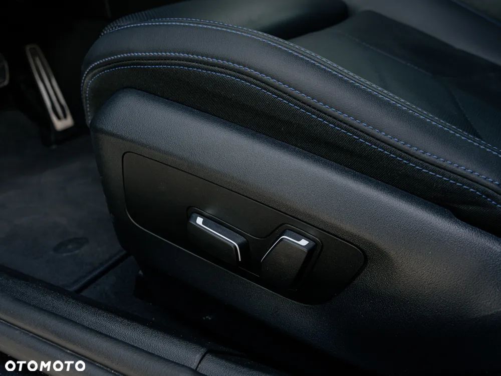 BMW Seria 5 520d xDrive - 11
