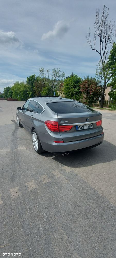 BMW 5GT - 5