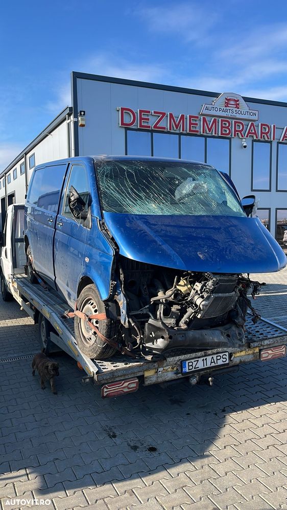 Dezmembram Volkswagen T5 2.0 TDI din 2011 - 1