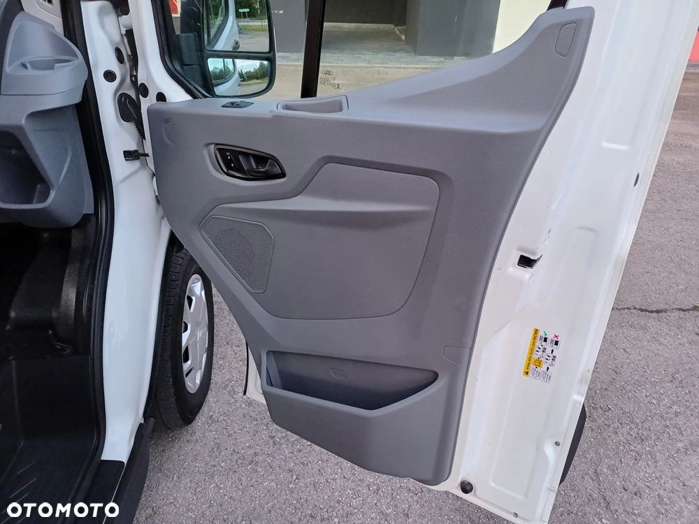 Ford Transit - 32