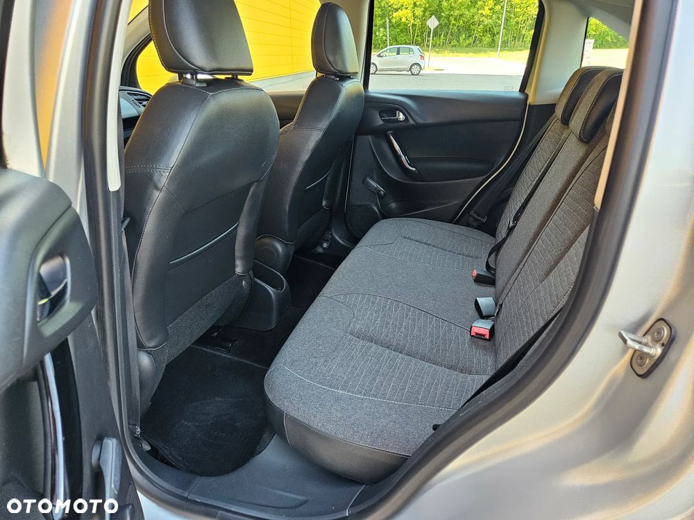 Citroën C3 1.2 PureTech Exclusive - 29