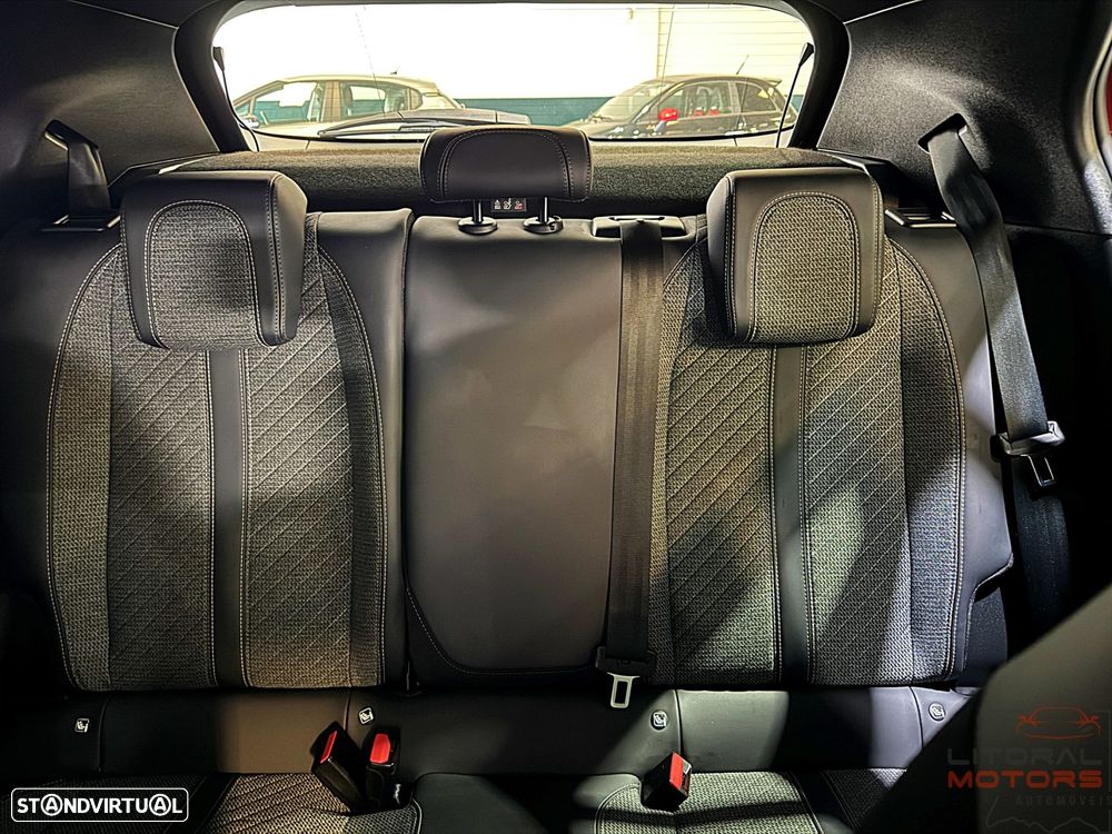 Peugeot 2008 1.2 PureTech Allure Pack EAT8 - 41