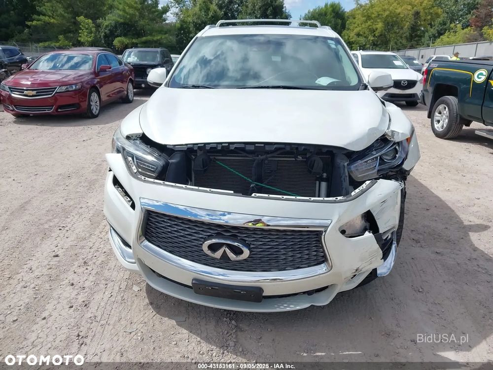 Infiniti QX60 - 11