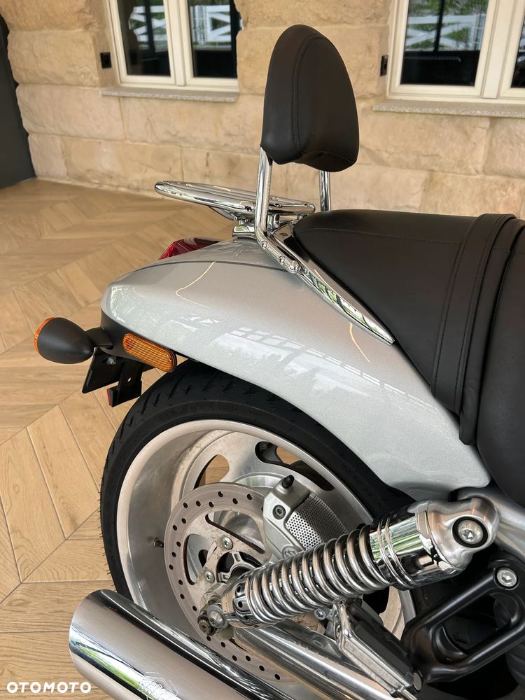 Harley-Davidson V-Rod Street Rod - 15