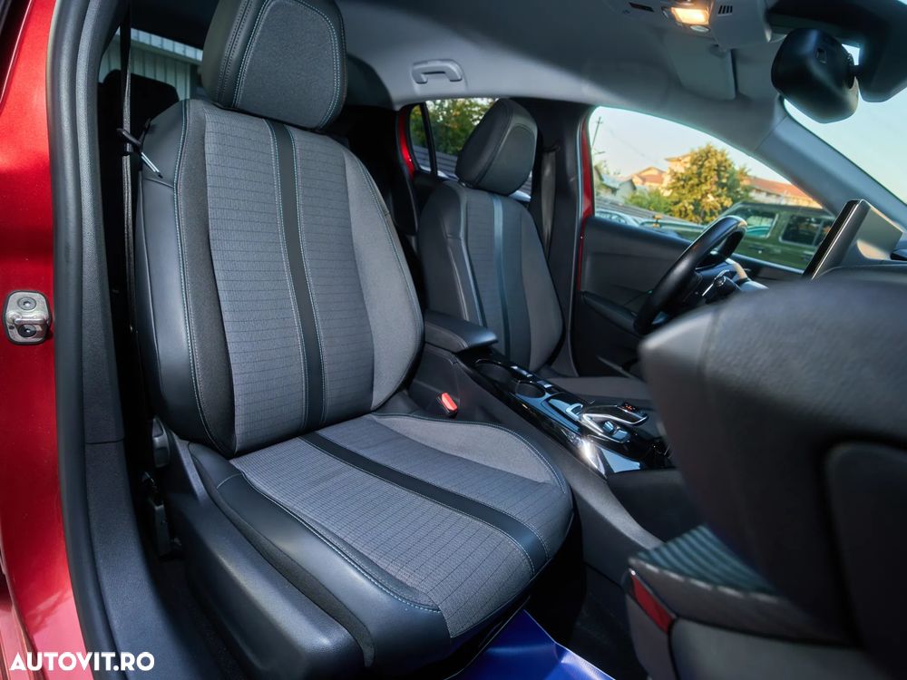 Peugeot 208 1.2 L PureTech STT EAT8 Allure Pack - 13