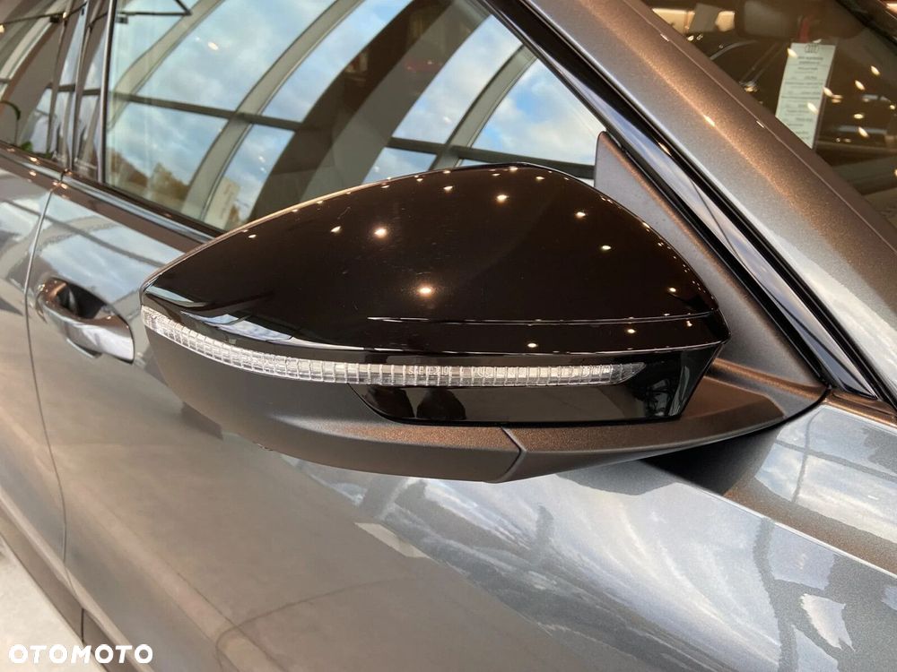 Audi SQ5 Sportback - 9