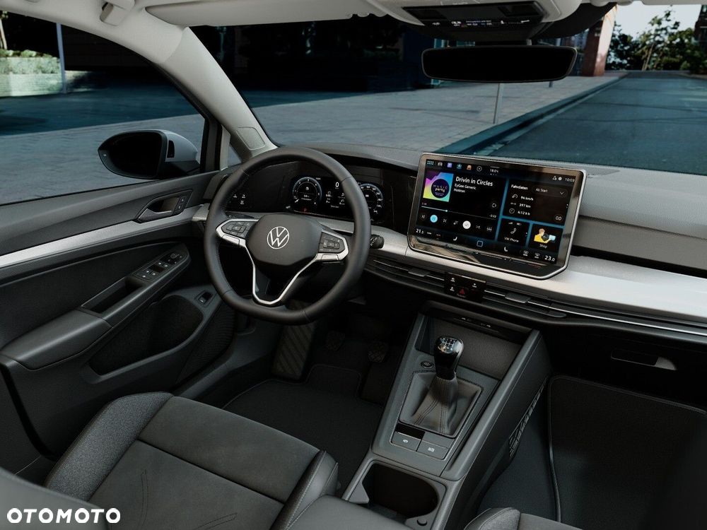 Volkswagen Golf - 10