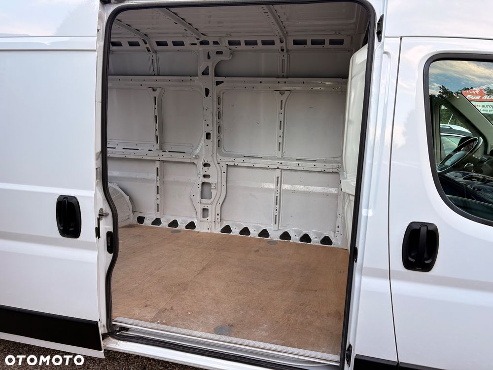 Peugeot Boxer 335 L3H2 Premium - 20