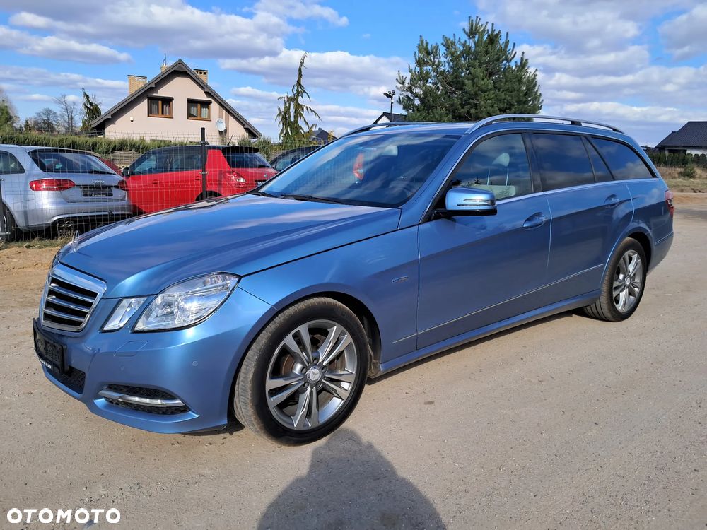 Mercedes-Benz Klasa E 220 CDI DPF BlueEFFICIENCY Elegance - 2
