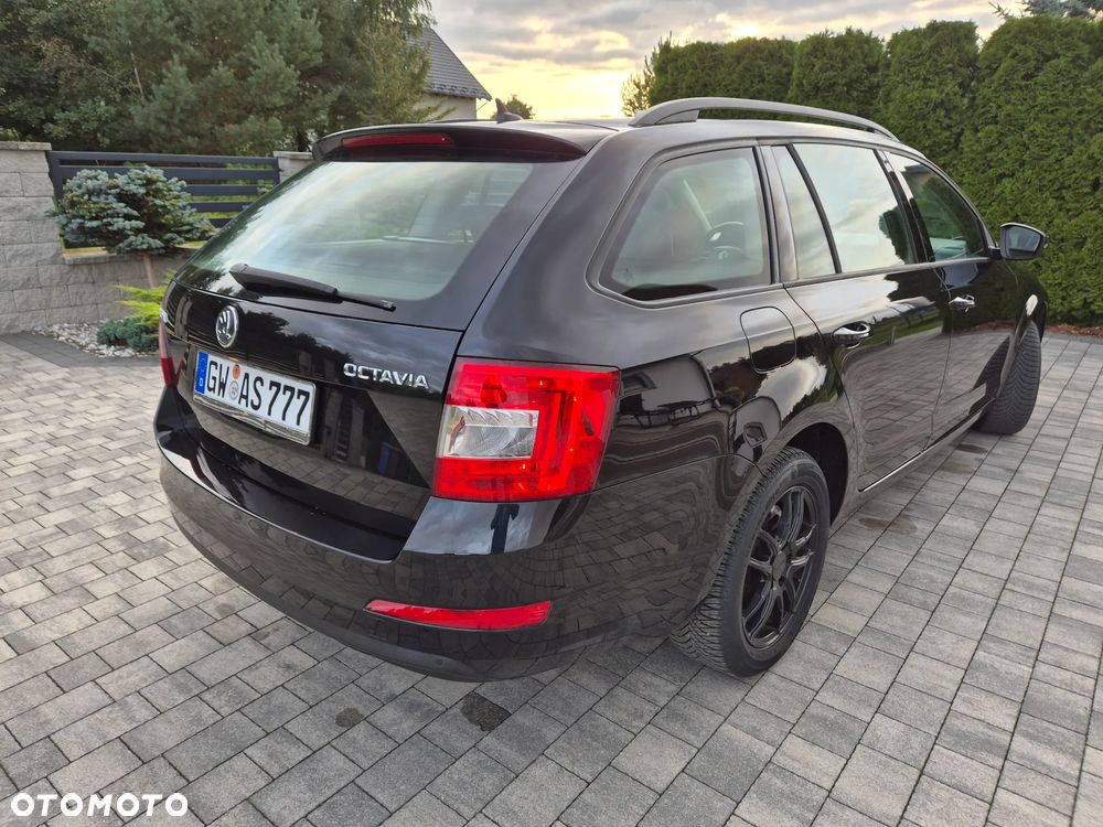 Skoda Octavia 2.0 TDI Edition DSG - 5