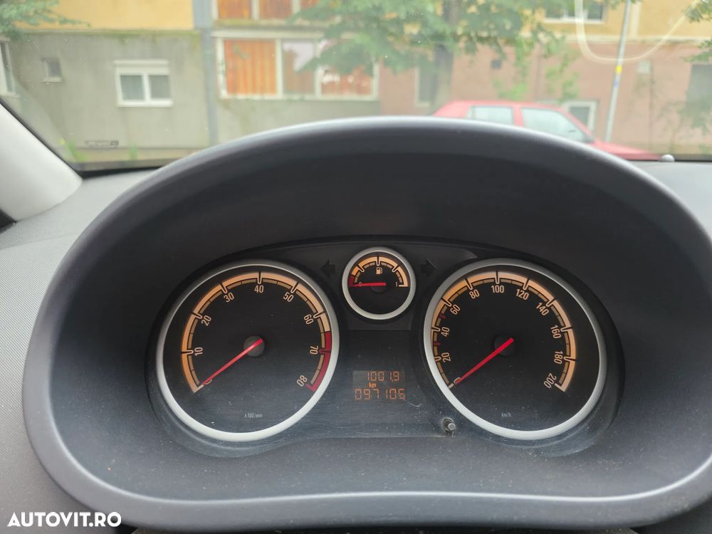 Opel Corsa 1.2i Essentia - 6