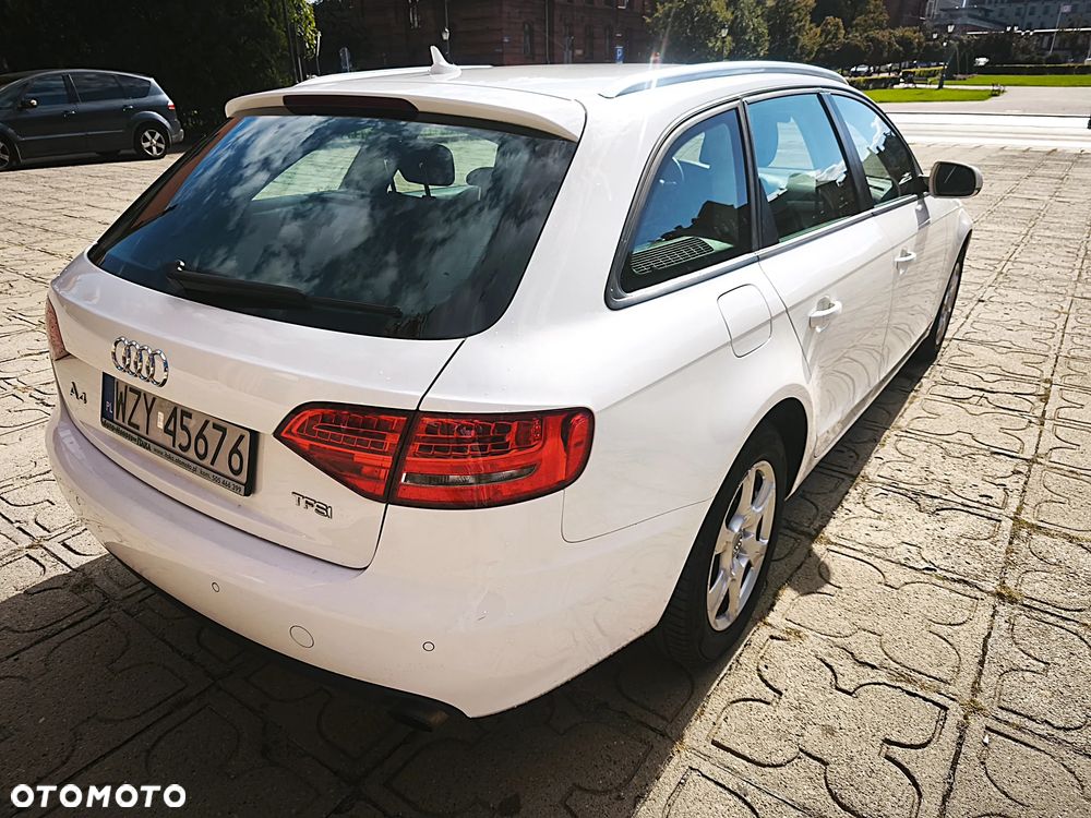 Audi A4 Avant - 8