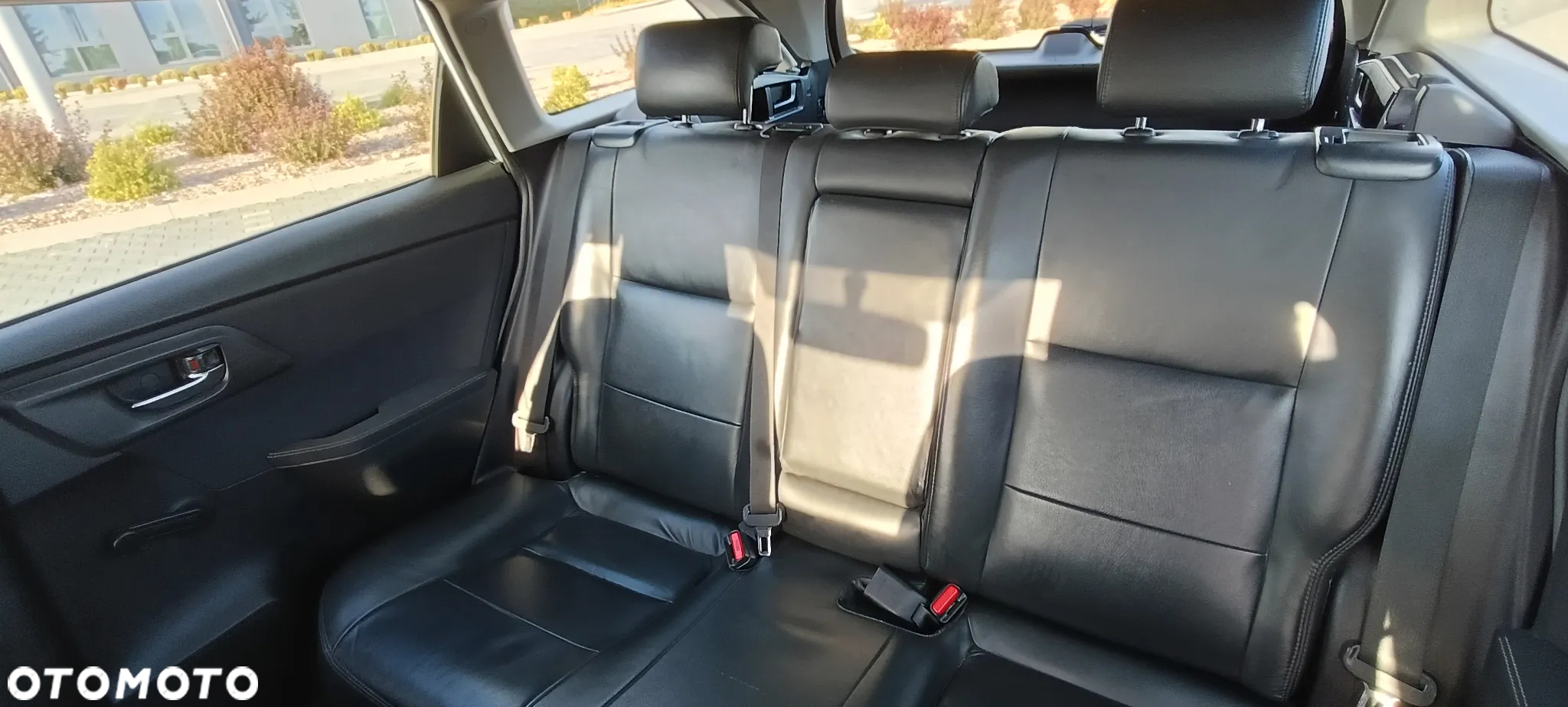 Toyota Auris 1.8 HSD Luna - 23