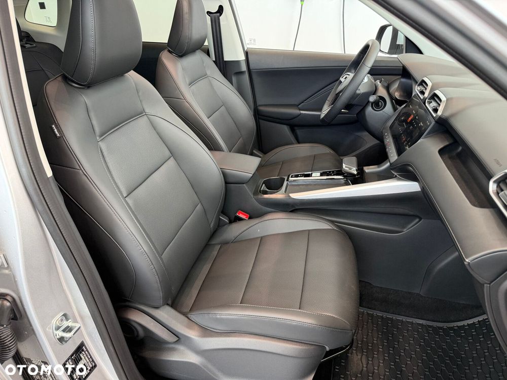 MG ZS Hybrid+ - 13