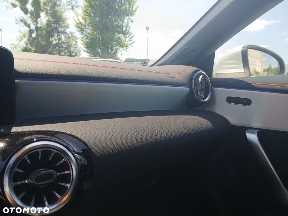 Mercedes-Benz CLA 250 e PHEV AMG Line 8G-DCT - 27
