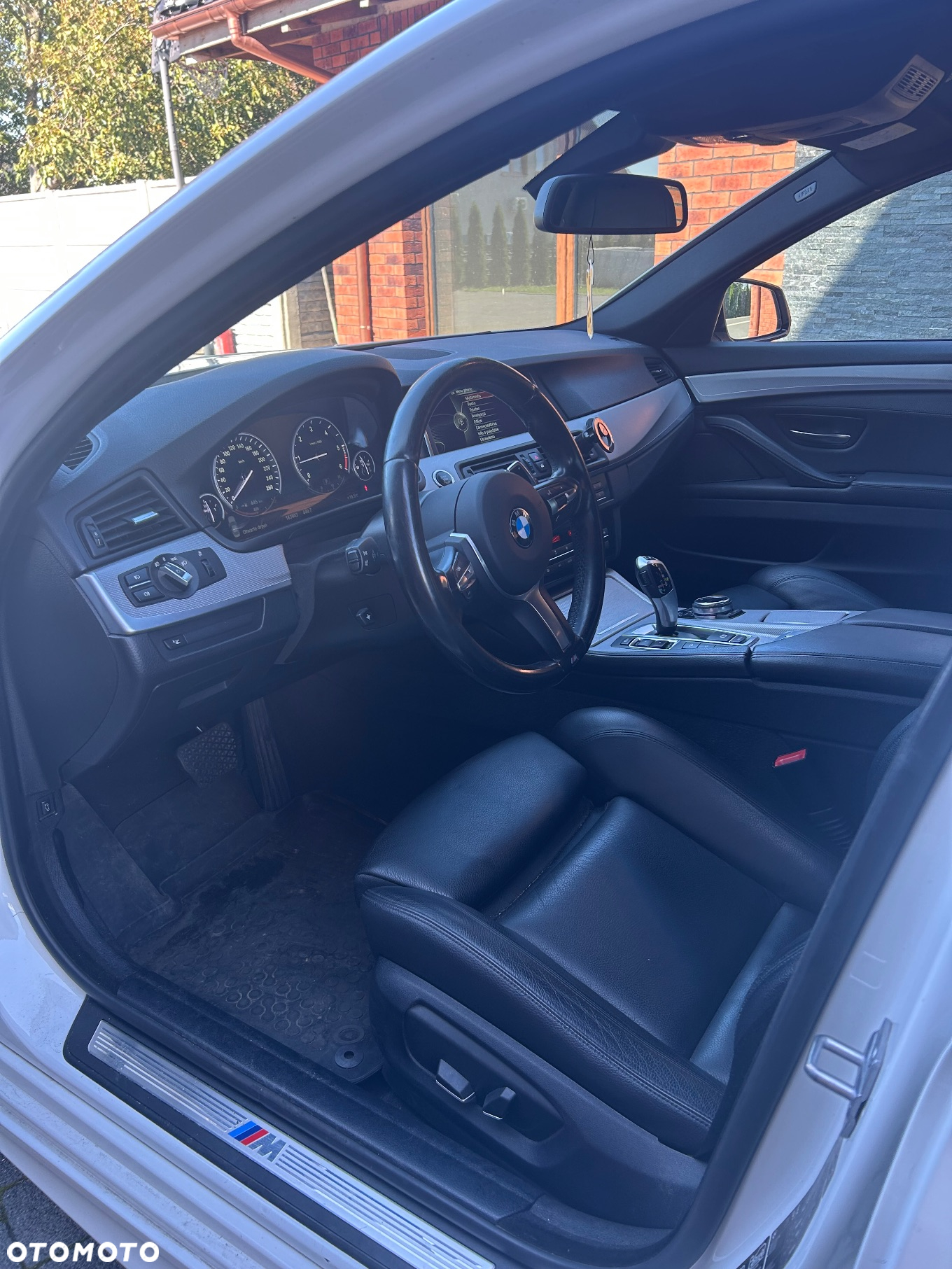 BMW Seria 5 520d xDrive - 22