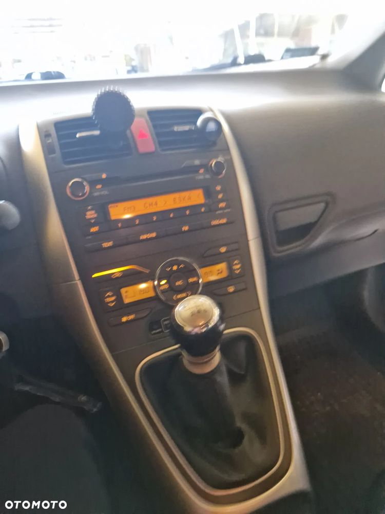 Toyota Auris 1.6 Edition - 10