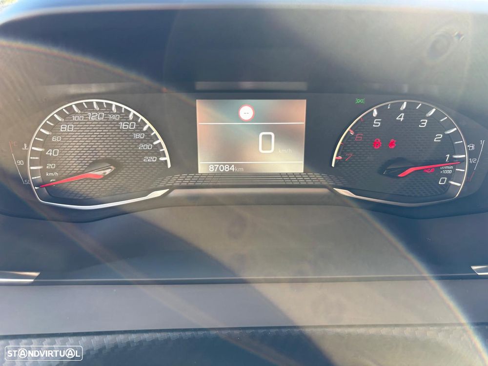Peugeot 208 1.2 PureTech Active Pack - 11
