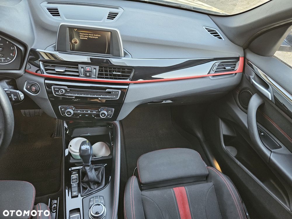 BMW X1 sDrive18d xLine sport - 19