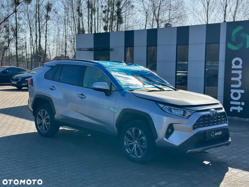 Toyota RAV4 - 1