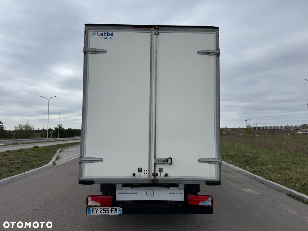 Mercedes-Benz Sprinter - 4