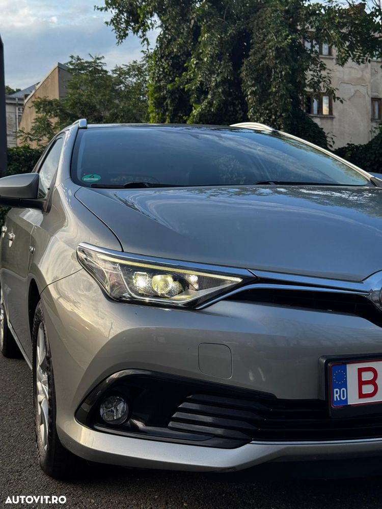 Toyota Auris 1.8 L VVT-i Luna - 24