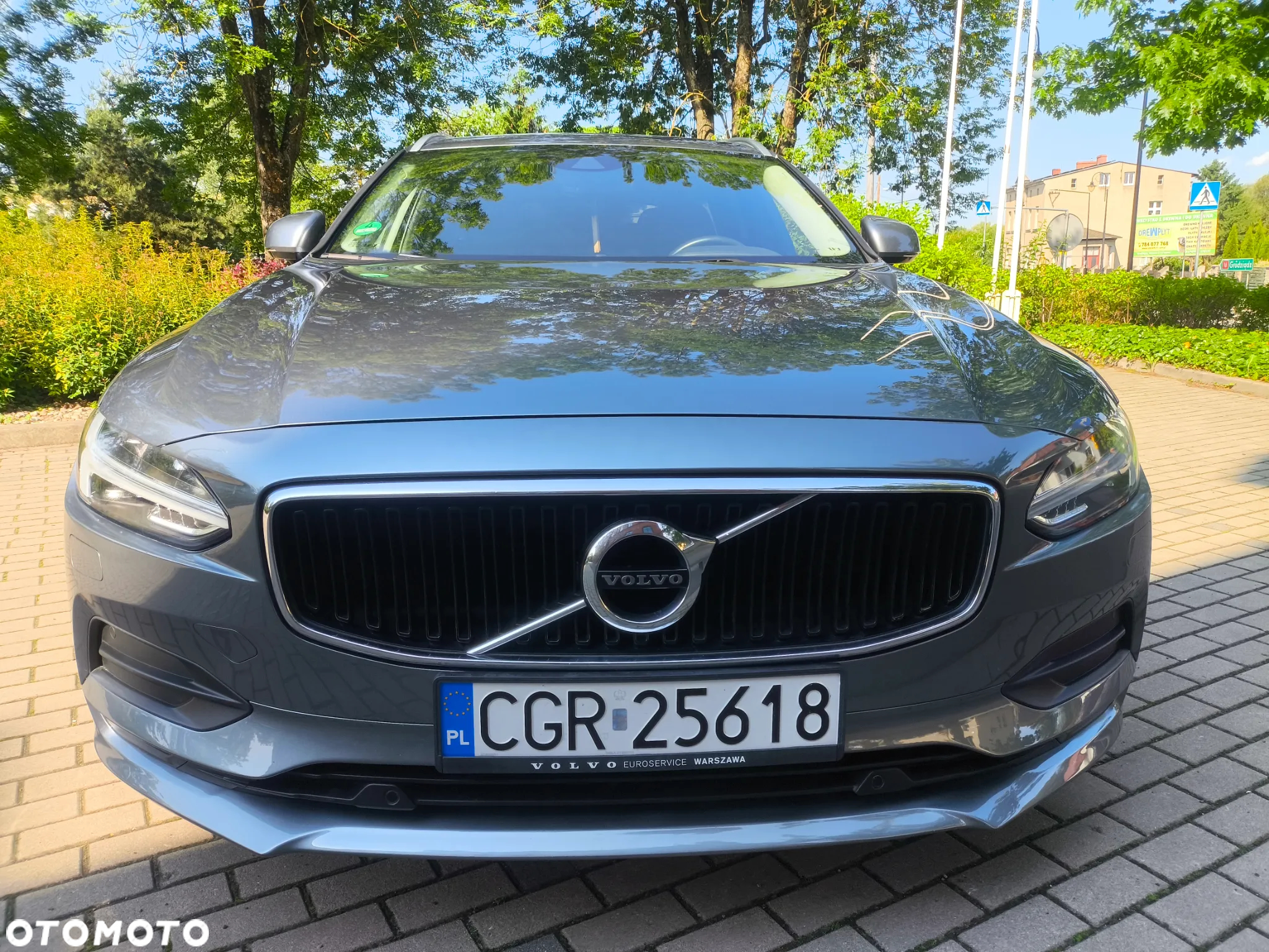 Volvo V90 D4 Momentum - 14