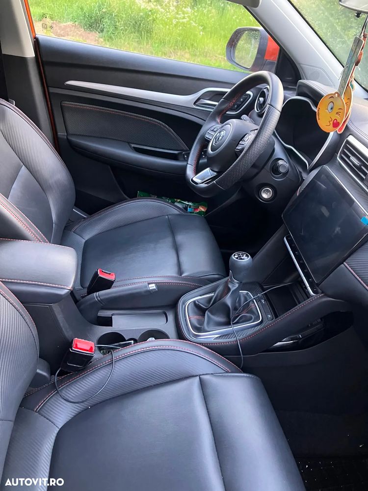MG ZS 1.5 GSL 5MT Exclusive - 6