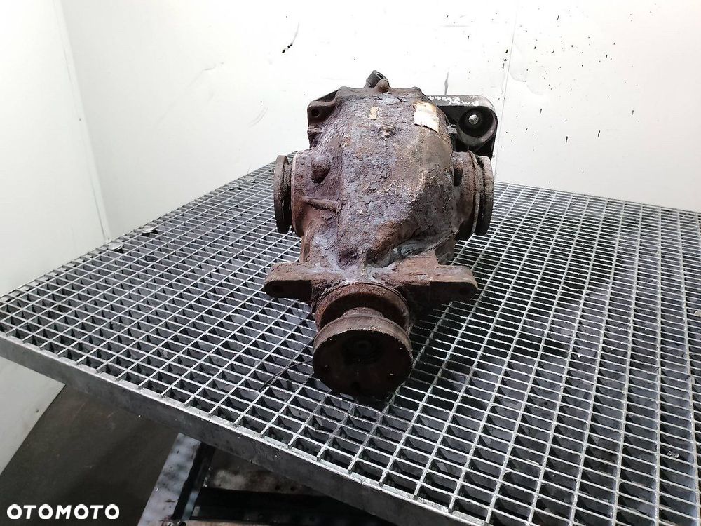 DYFERENCJAŁ TYŁ BMW E65 7514989 3.5 V8 - 1