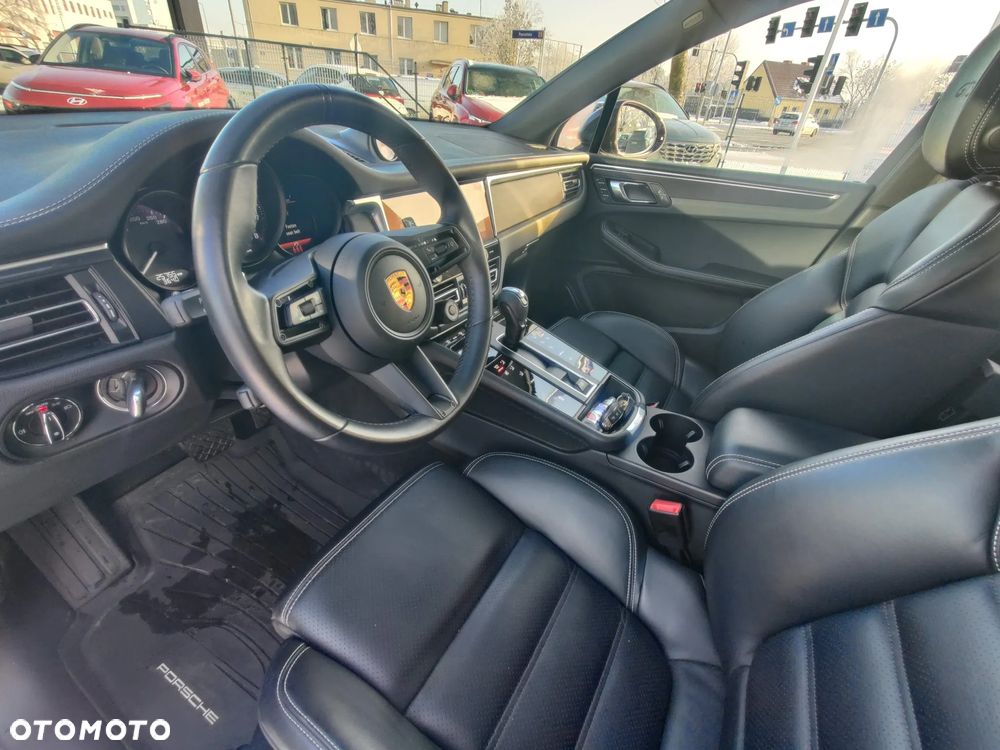 Porsche Macan Standard - 17