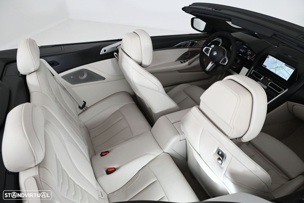 BMW M850i xDrive - 36