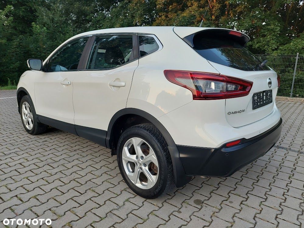 Nissan Qashqai 1.3 DIG-T N-WAY - 19