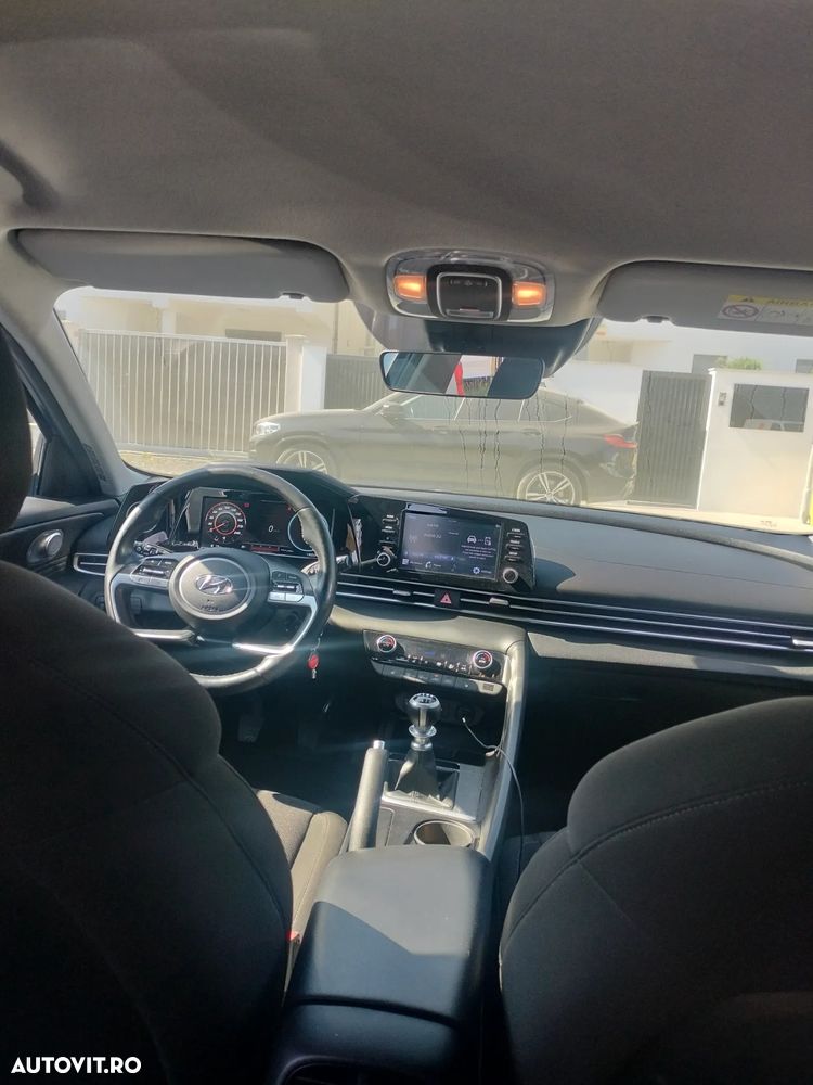 Hyundai Elantra 1.6 l 123 CP 6MT Highway - 16