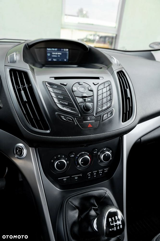 Ford Kuga 1.5 EcoBoost 2x4 Titanium - 31