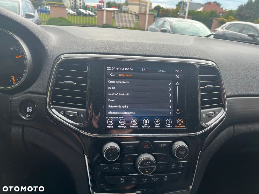 Jeep Grand Cherokee 3.6 V6 Pentastar 4WD Automatik Laredo - 38