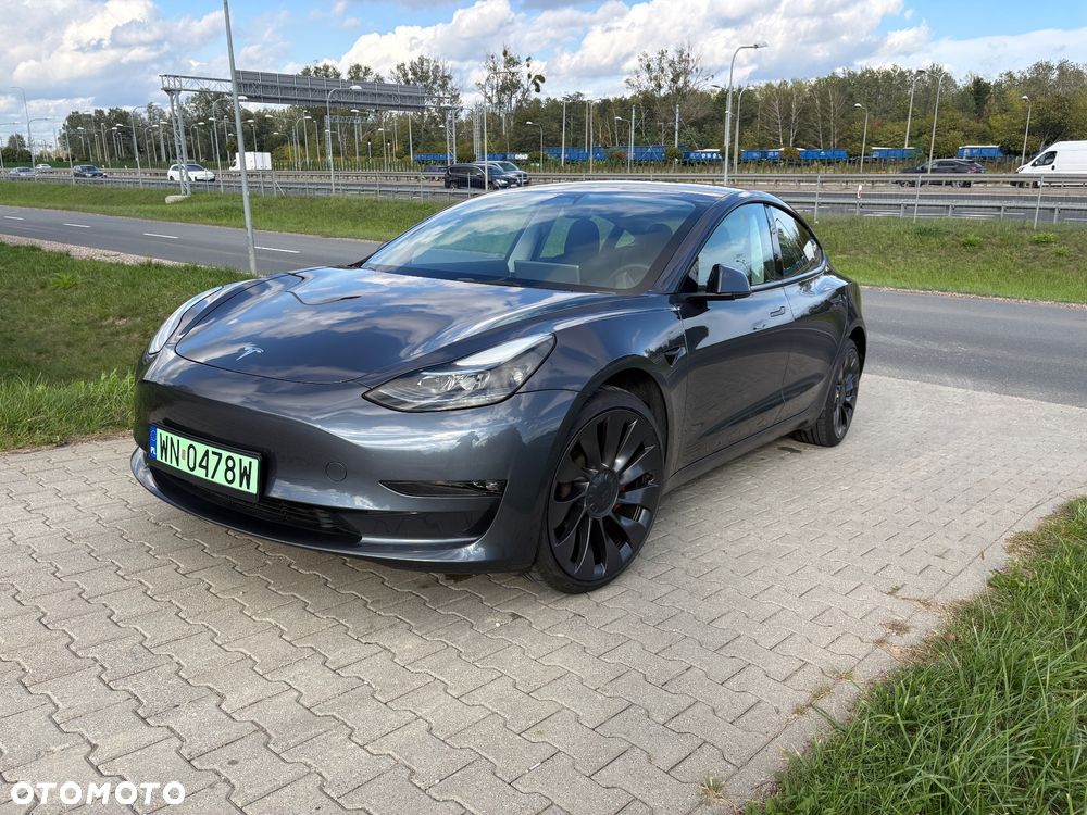 Tesla Model 3 - 1