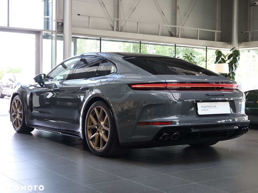 Porsche Panamera - 6