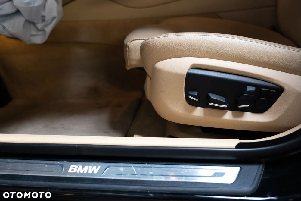 BMW Seria 5 535i xDrive - 9