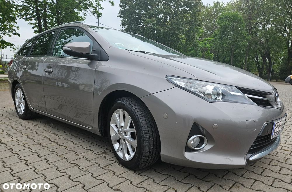 Toyota Auris 2.0 D-4D Edition - 5