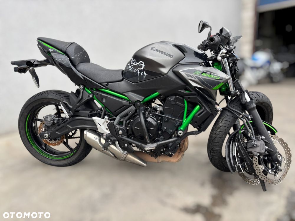 Kawasaki Z 650 - 5