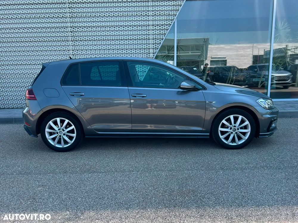 Volkswagen Golf 1.5 eTSI OPF DSG R-Line - 3