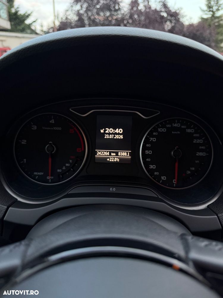 Audi A3 1.6 TDI S tronic Sport - 20