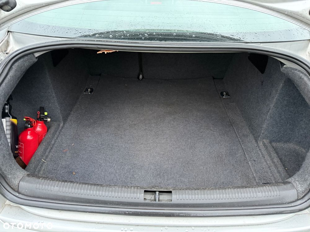 Audi A4 Avant 2.0 TDI - 17