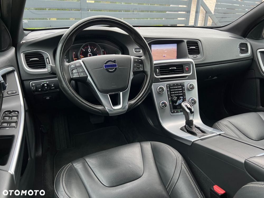 Volvo S60 D4 Geartronic Summum - 28