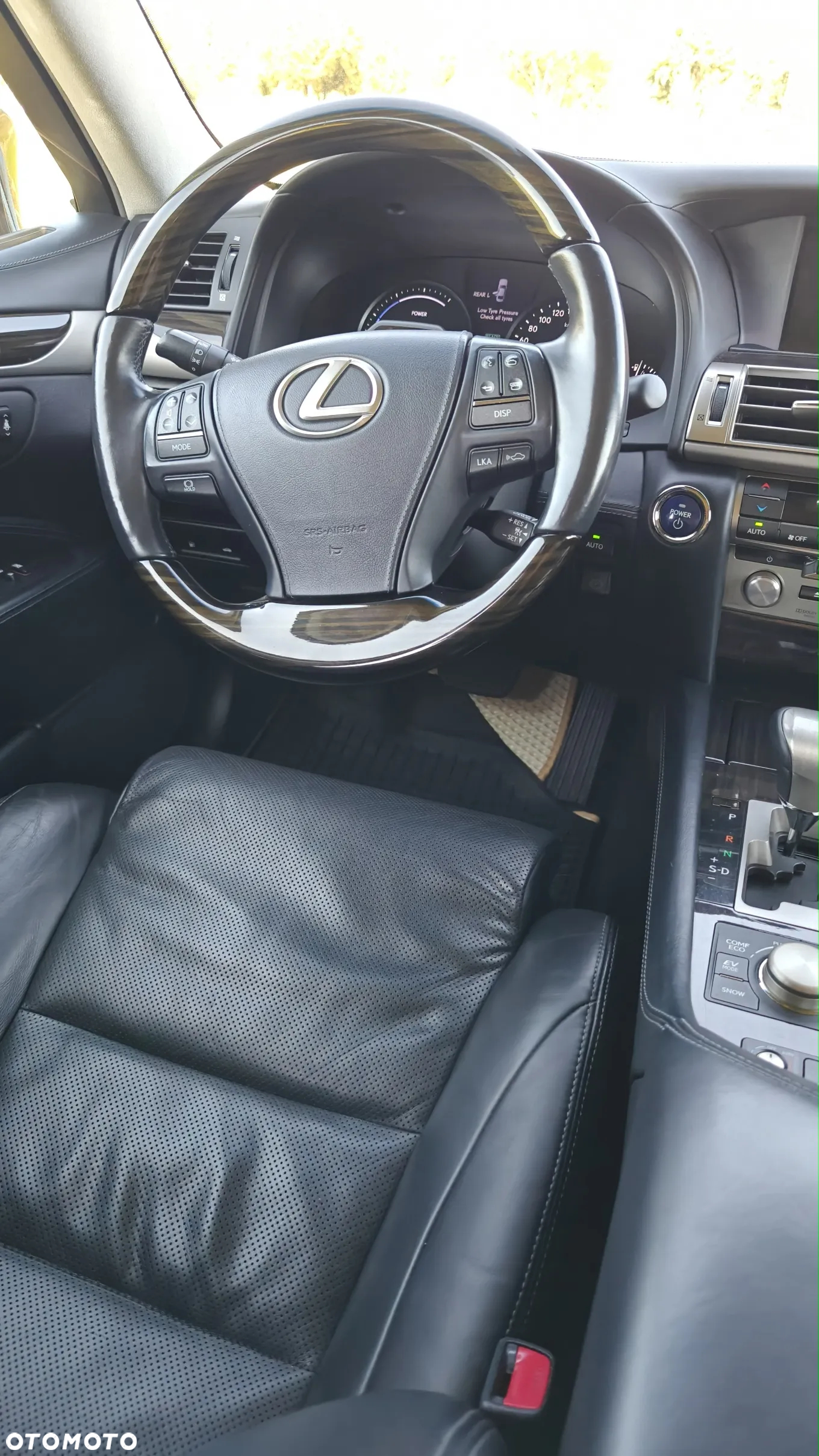 Lexus LS - 15